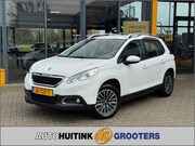 Peugeot 2008 - 1.2 PureTech Style -stoelverwarming - trekhaak