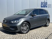 Volkswagen Touran - 2.0 TDI Automaat R-Line Highline Navigatie Camera Adaptieve 