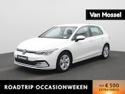 Volkswagen Golf - 1.0 eTSI Life | Automaat | Stoel - Stuur Verwarming | Naviga