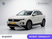 Volkswagen T-Roc - 1.0 TSI Life 110 pk | Navigatie via App | Parkeersensoren (P