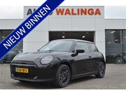 MINI Cooper - Mini E Blackyard 40.7 kWh NIEUWE AUTO! Stoelverwarmig | Came