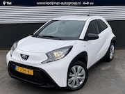 Toyota Aygo X - 1.0 VVT-i MT Play Nette auto, zeer lage KM stand, navigatie