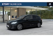 BMW 2-serie Active Tourer - 225e xDrive M Sport Automaat / Panoramadak / Trekhaak / Spor