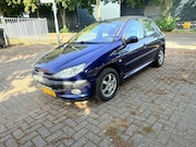 Peugeot 206 - 1.6 Benzine - Airco - APK 10-2026 - Rijdt goed