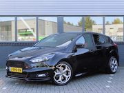 Ford Focus - 2.0 ST | carplay | navi | stuurwielverwarming | voorruitverw