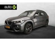 BMW X1 - sDrive20i 190PK Automaat Executive | Trekhaak (1800kg ) | Na