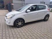 Hyundai i20 - 1.2i i-Motion gereviseerde cilinderkop. Nieuwe klepseals. Ni