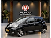Toyota Aygo - 1.0 VVT-i 5D Dynamic Navigator, AIRCO, LMV, GETINT GLAS, NAV