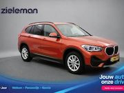 BMW X1 - sDrive18i Business Edition Automaat - Carplay, Camera, Headu