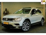 Volkswagen Tiguan - 2.0 TDI 4Motion Highline Business R|GARANTIE|PANO|TREKHAAK|C