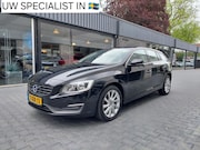 Volvo V60 - 1.6 D2 Momentum Dak Navi Clima Cruise PDC 17 Inch Telefoon R