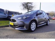 Toyota Yaris - 1.5 Hybrid 116pk CVT Active Parkeer Camera Multi Media Navig
