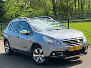 Peugeot 2008 - 1.2 PureTech Style /Uniek/NAP/Automaat/Navi/Trekhaak