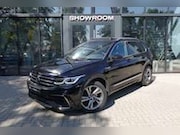 Volkswagen Tiguan - 1.5 TSI R-Line PANO KEYLESS CAM