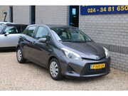Toyota Yaris - 1.5 Full Hybrid Aspiration Clima Navi Camera
