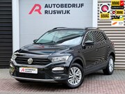 Volkswagen T-Roc - 1.5 TSI Style AppleCarPlay/Acc
