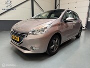 Peugeot 208 - 1.2 VTi Allure Navi|Clima|Cruise|Trekhaak