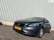 Volvo V40 - 1.6 D2 Momentum - Schade