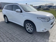 Mitsubishi Outlander - 2.0 PHEV Instyle+