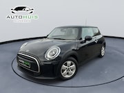 MINI Cooper - 1.5 Essential Trim Automaat Stoelverwarming Apple carplay in