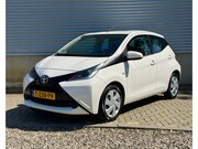 Toyota Aygo - 1.0 VVT-i x-pure [ 1e eig, Camera, Airco ]