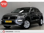 Volkswagen T-Roc - 1.5 TSI Style Business/ Automaat/ Trekhaak/ Camera/ Elek.Kle