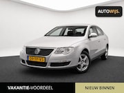 Volkswagen Passat - 1.6 FSI Comfortline|AUT|LM-VELG|TREKHAAK|NL AUTO