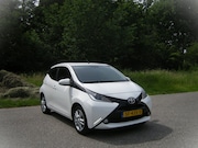 Toyota Aygo - 1.0 VVT-i x-joy 5-Drs Navi/Ecc/Lmv/Camera/Carplay