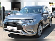 Mitsubishi Outlander - 2.4 PHEV Instyle Keyless Camera