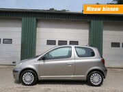Toyota Yaris - 1.0 VVT-i Idols