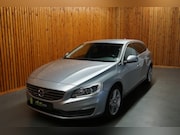 Volvo V60 - 2.4 D5 AWD TWIN ENGINE MOMENTUM AUTOMAAT