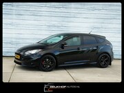 Ford Focus - 2.0 EcoBoost ST-2 250Pk ! Leer Recaro Milltek