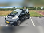 Peugeot 107 - 1.0-12V XR