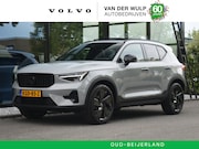 Volvo XC40 - B4 197pk Plus Black Edition | Trekhaak | 360 | SchuifDak