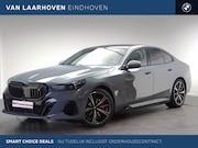 BMW i5 - eDrive40 M Sport / Panoramadak / Achteruitrijcamera / Stoelv
