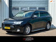 Mitsubishi Outlander - 2.0 Intense CLIMA / CRUISE / PDC
