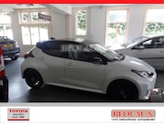 Toyota Yaris - 1.5 Hybrid 116pk CVT Executive Sport bij Toyota specialist ,