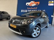 Dacia Sandero - 1.6 Stepway / bj.2011 / kleur: grijs / airco / trekhaak / 5