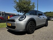 MINI Cooper - Mini (f66) 1.5 156pk Aut C Full Options Pano-dak NL Auto Sme