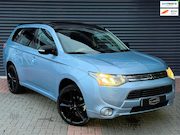 Mitsubishi Outlander - 2.0 PHEV Instyle+ Schuifdak | Trekhaak | Camera | Acc | Lede