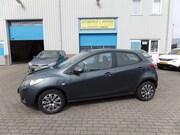 Mazda 2 - 1.3 S 5 deurs AUTO RIJDT EN SCHAKELT GOED