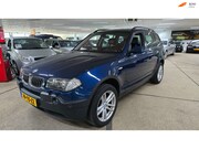 BMW X3 - 3.0i Executive mooi scherm. Nette auto