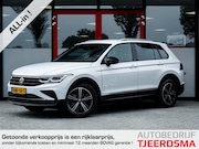Volkswagen Tiguan - 1.5 TSI Elegance | Trekhaak | Achteruitrijcamera | IQ Light