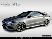 Mercedes-Benz CLA-Klasse - 180 AMG // Panormadak // Sfeerverlichting // Camera // Carpl