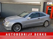 Mercedes-Benz C-klasse - 180 Airco Pano Stuurbekrachtiging PDC Jaar APK