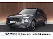 Audi Q3 - 1.5 272pk e-hybrid S edition Trekhaak Camera Keyless Panoram