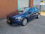 Volvo V40 - 1.6 D2 Kinetic 84kw 6-Bak Navi! Bj:2013 NAP