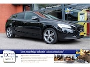 Volvo V40 - 2.0 T3 152 pk Nordic+, 17 inch, Standkachel, Stoelverwarming