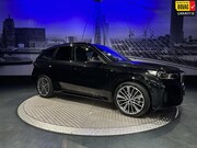 BMW X1 - XDrive25e M-Pakket *Pano*HUD*360camera*DriveAss*20 Inch