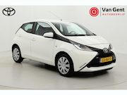 Toyota Aygo - 1.0 VVT-i x-play | Airco | Camera | Bluetooth | Elektrische 